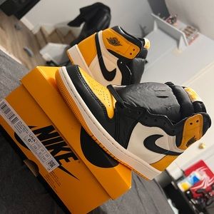 Jordan 1’s yellow toe high top